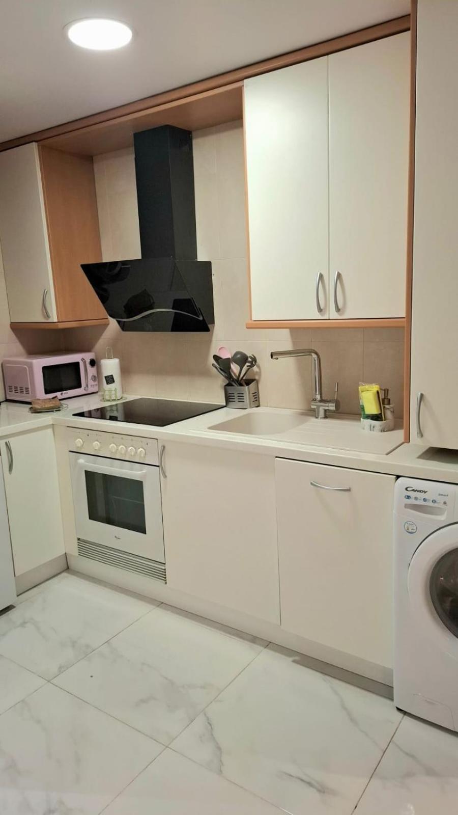 Moderno Apartamento Con Garaje Privado En El Centro De Vigo Eksteriør billede