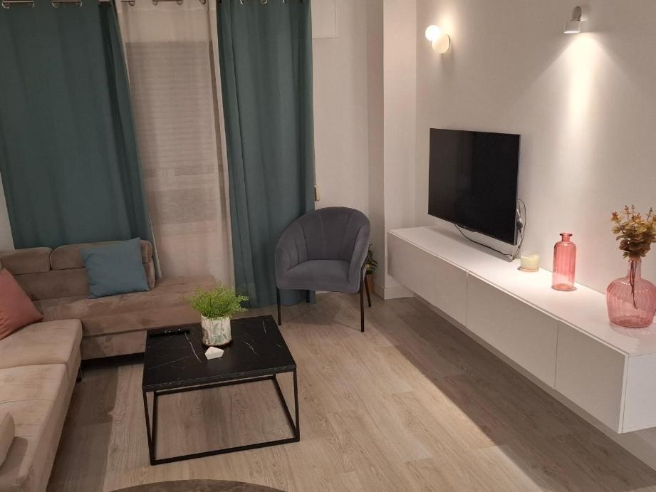 Moderno Apartamento Con Garaje Privado En El Centro De Vigo Værelse billede