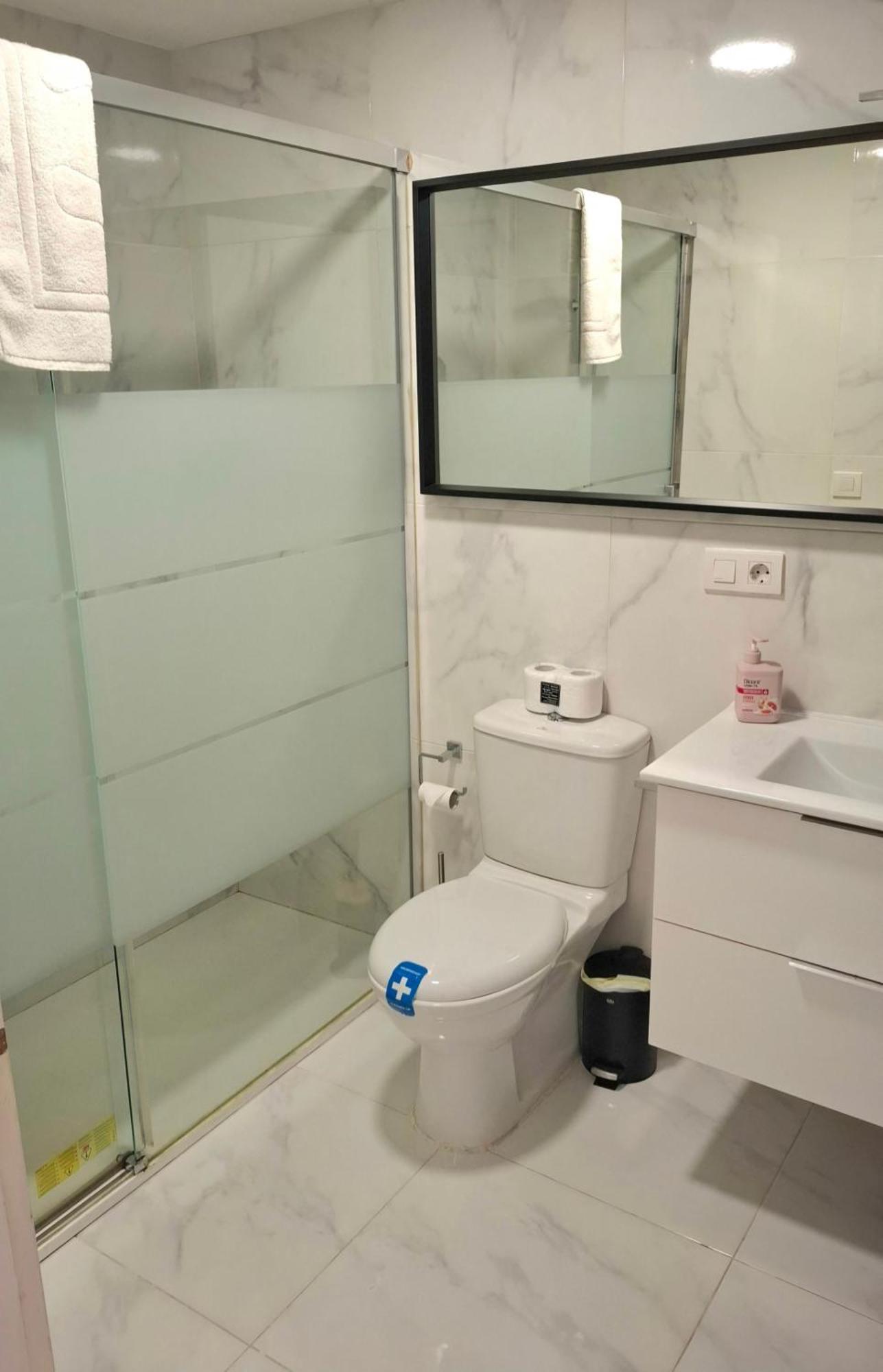 Moderno Apartamento Con Garaje Privado En El Centro De Vigo Værelse billede