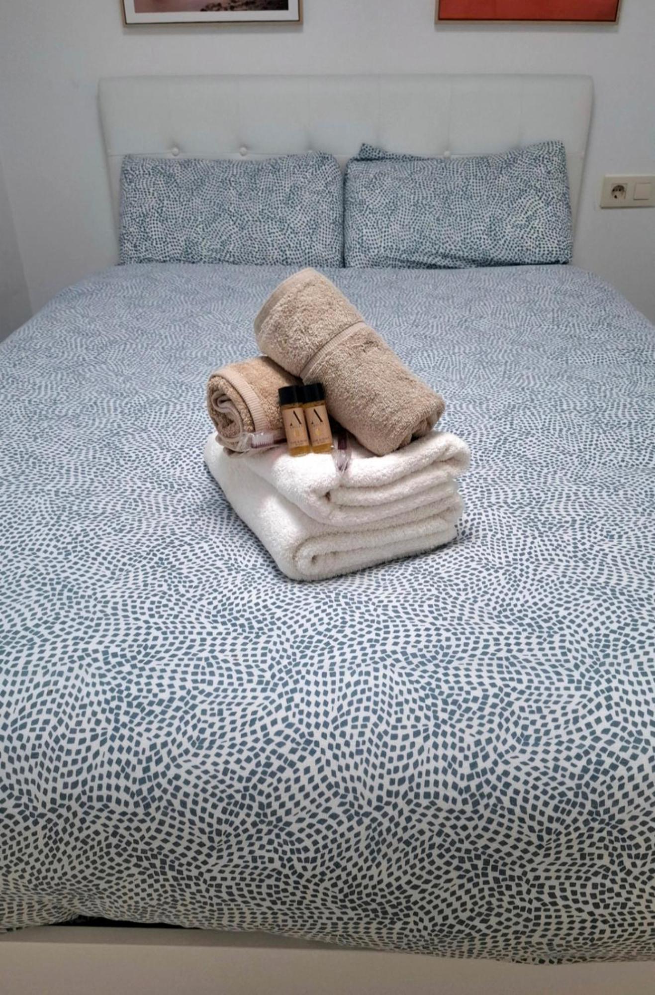 Moderno Apartamento Con Garaje Privado En El Centro De Vigo Værelse billede